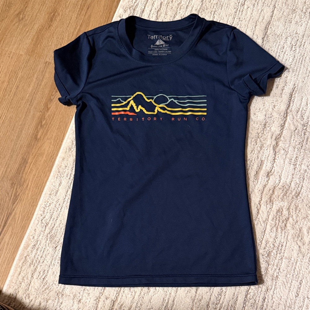 Women's Territory Run Co running top